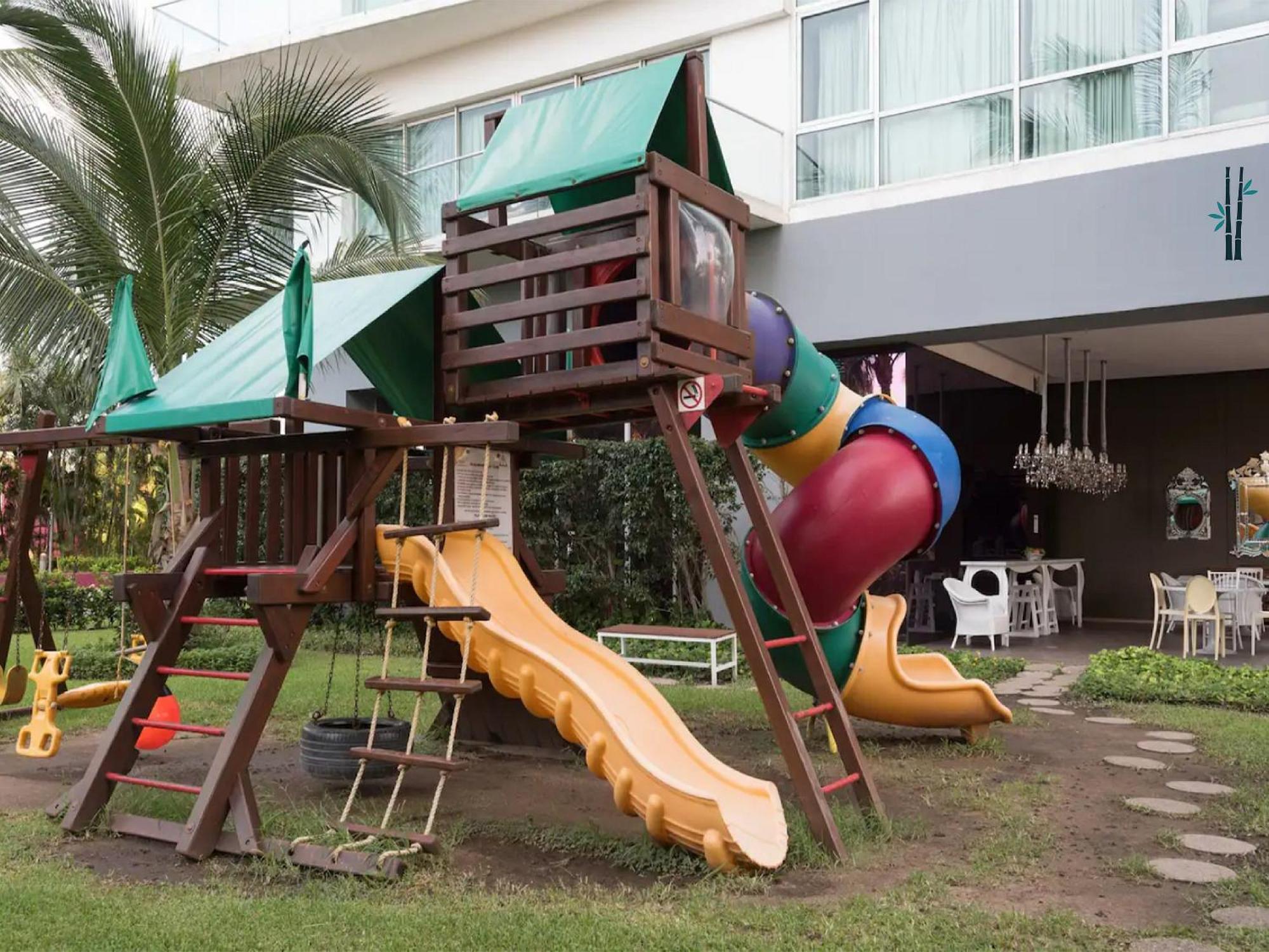 Icon Vallarta Beach Front By Bamboo Skylife بويرتو فالارتا المظهر الخارجي الصورة