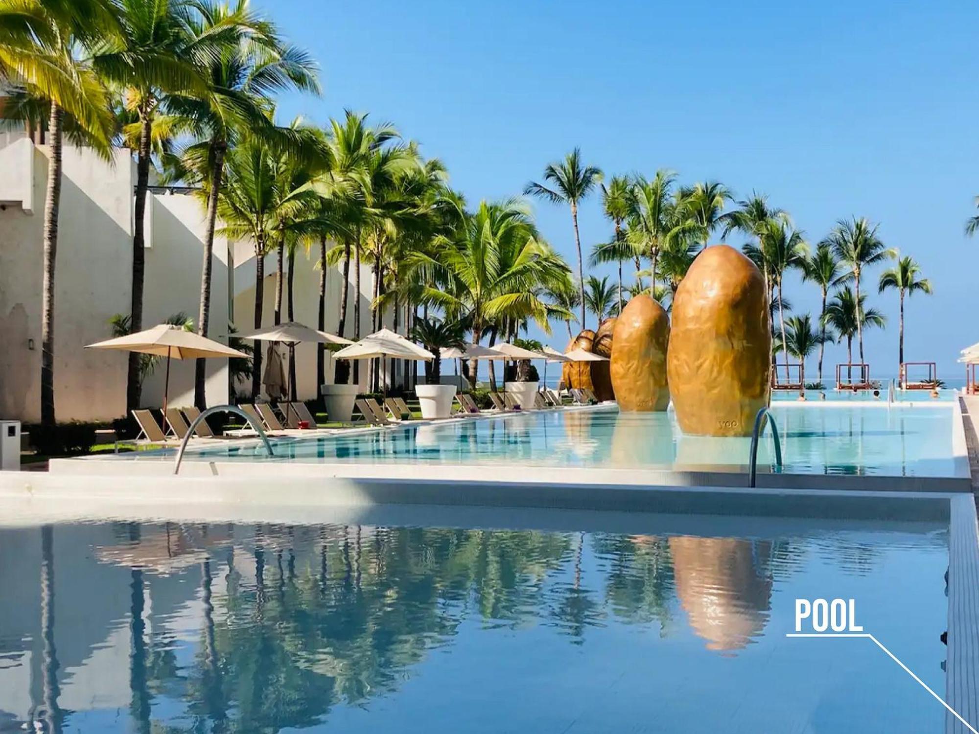 Icon Vallarta Beach Front By Bamboo Skylife بويرتو فالارتا المظهر الخارجي الصورة